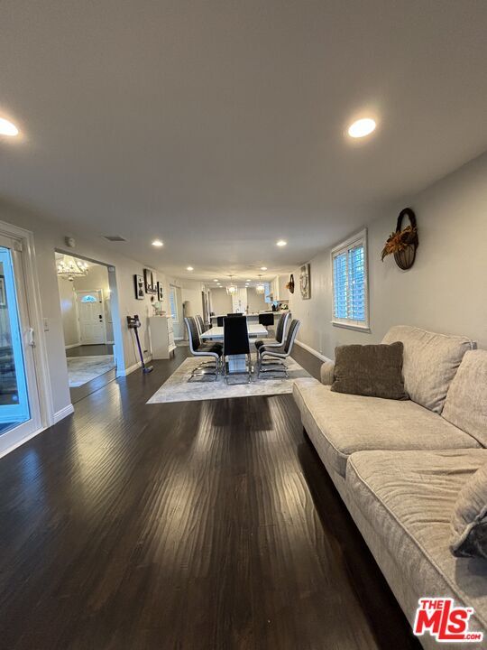 Building Photo - 10824 Paso Robles Ave