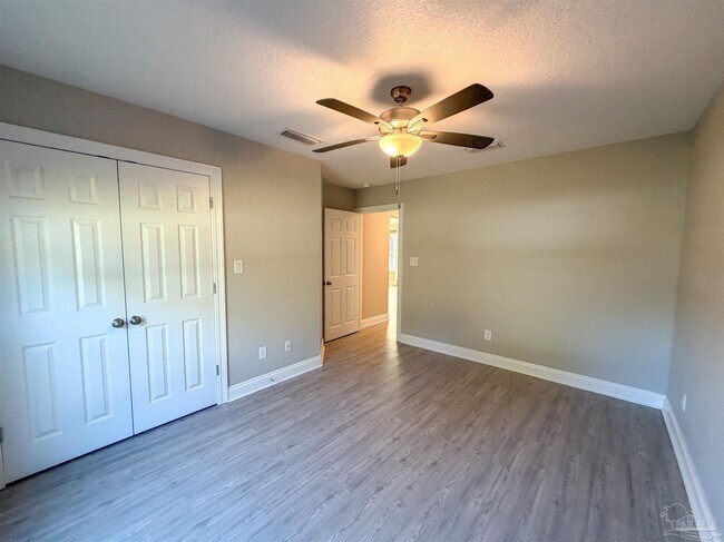 Building Photo - 6949 Trail Ride S