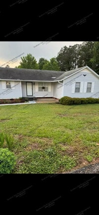 Building Photo - 500 Shady Pine Dr