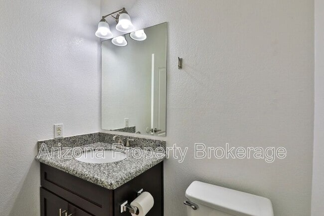 Building Photo - 13264 W Ventura St