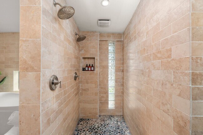 Building Photo - 4129 E Palo Verde Dr