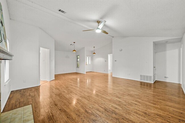 Building Photo - 7403 Dallas Dr