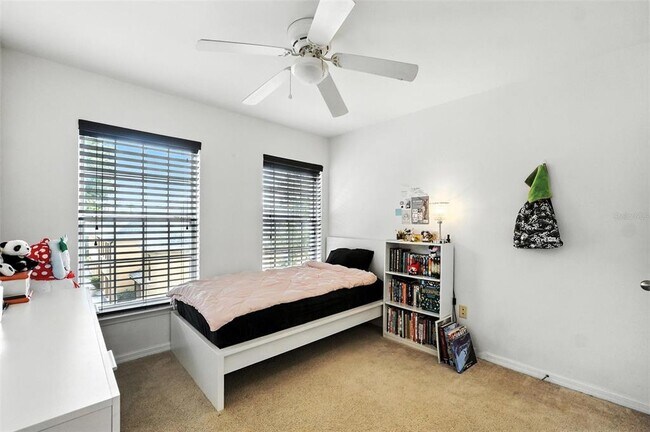 Building Photo - 742 Centervale Dr