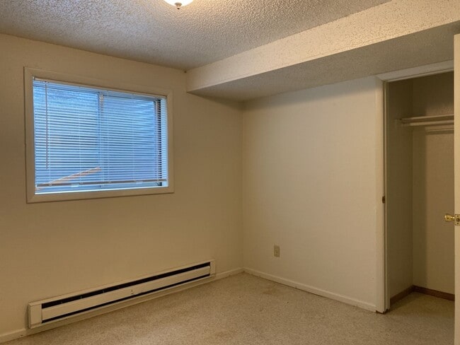 Building Photo - STUDENTS WELCOME! Spacious Basement Apartment 2 Bedroom 1 Bathroom West Fort Collins