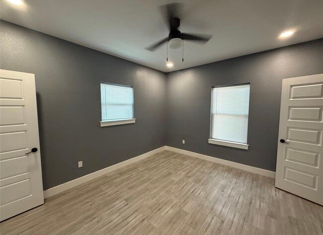 Building Photo - 9815 Garcroft St