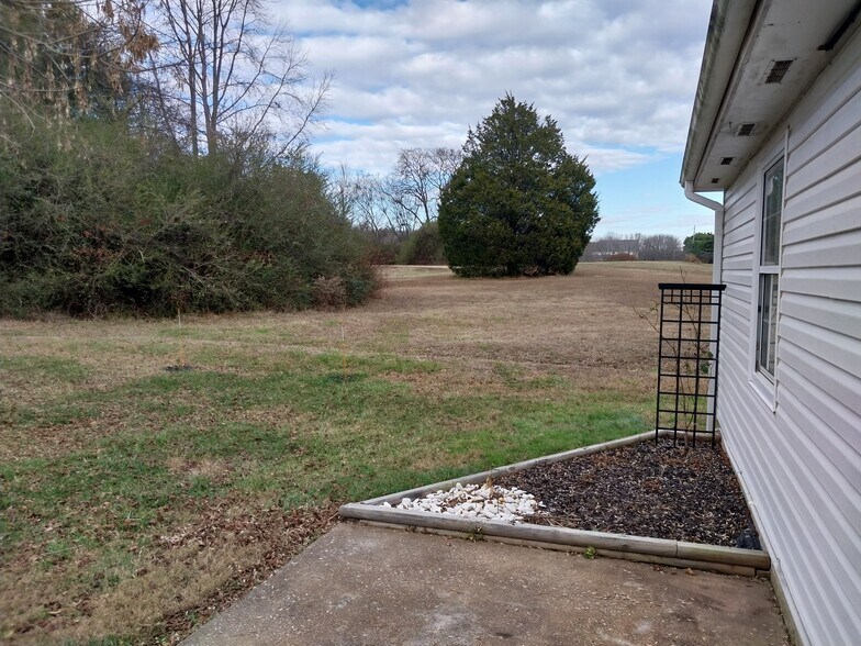 Building Photo - 9901 Hixson Pike