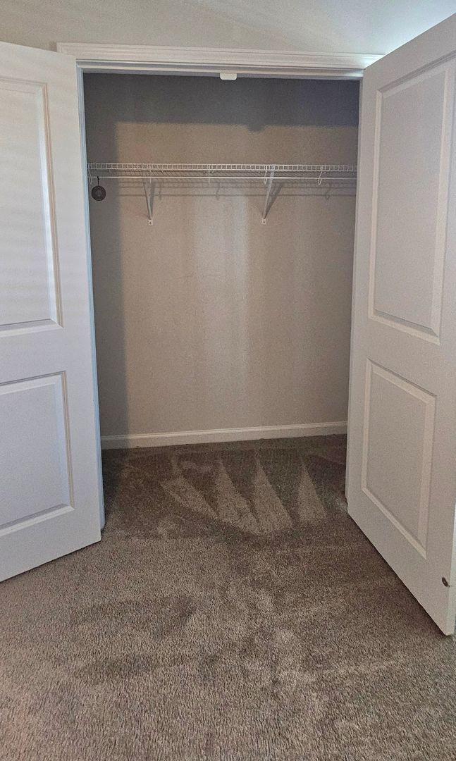 Building Photo - Glenmoor 3BR/2BA – Minutes from Downtown C...