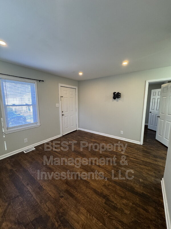 Building Photo - 1305 Norris Ave