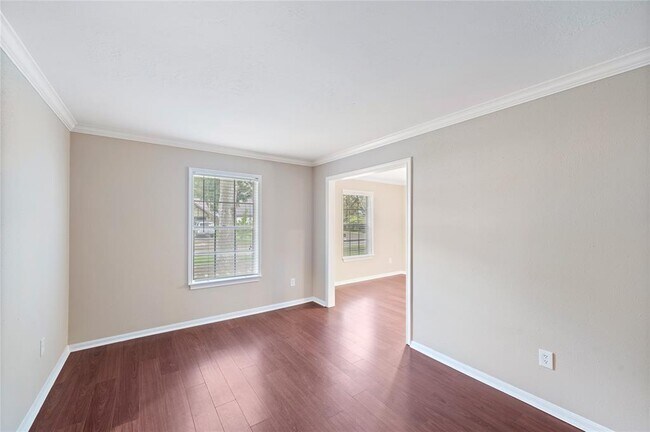 Building Photo - 12350 Attlee Dr