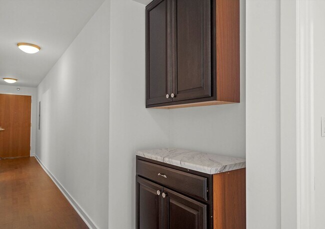 Building Photo - 235 W Van Buren St