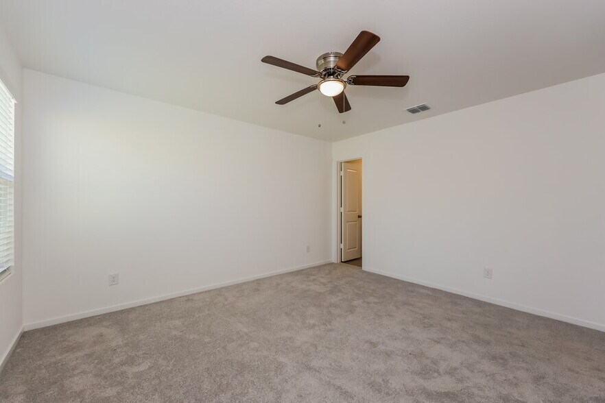 Building Photo - 2205 La Vis Ln