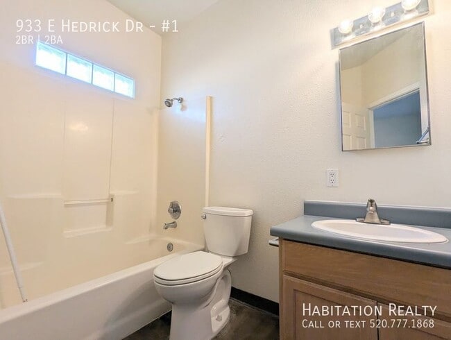 Building Photo - 933 E Hedrick Dr