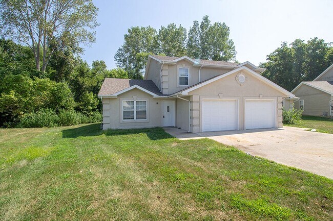 Building Photo - 5200-5202 Tessa Way