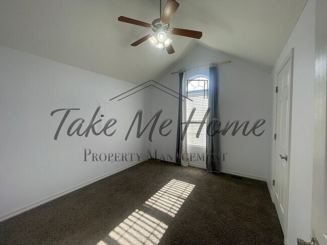 Building Photo - 821 S Barberry Ct
