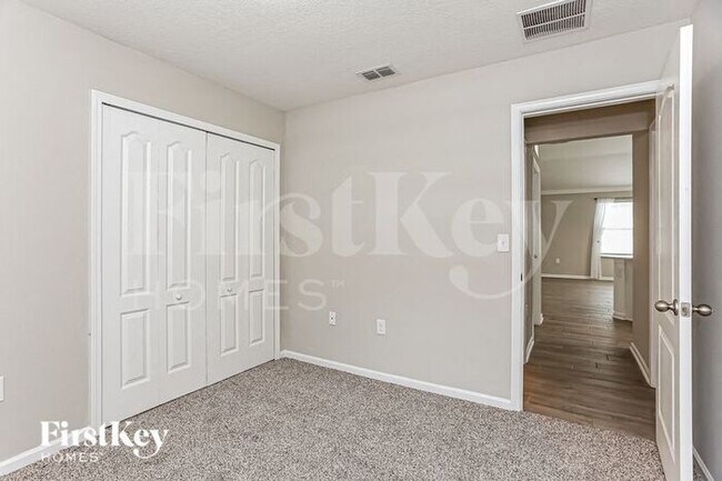 Building Photo - 338 Glasgow Dr