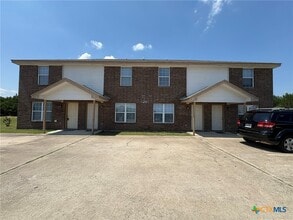 Building Photo - 4210 Primrose Dr