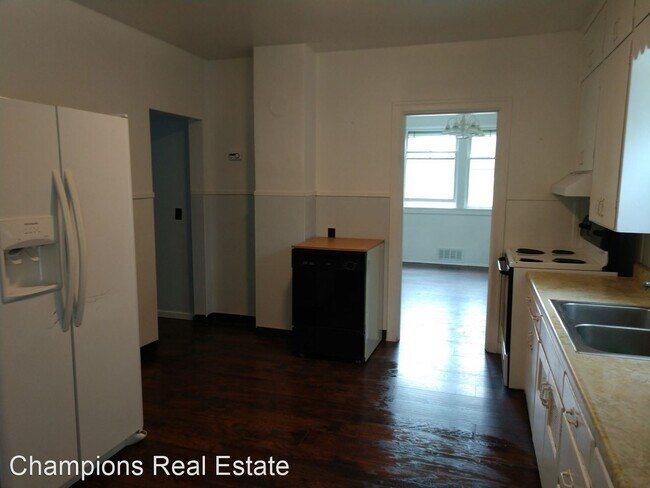 Building Photo - 3 br, 1 bath House - 19005 A Smokey Pt Blvd.