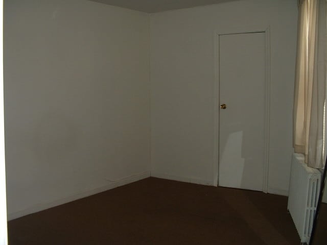 FRONT BEDROOM - 2582 Richmond Terrace