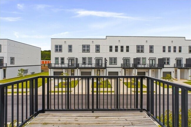 Building Photo - 1077 Glen Opal Dr