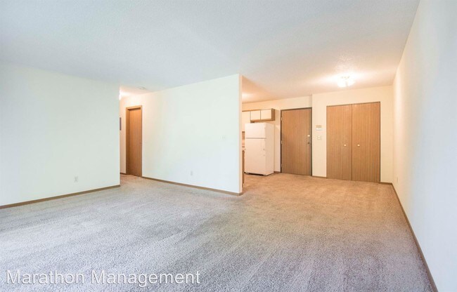 Building Photo - 2505 11th St E