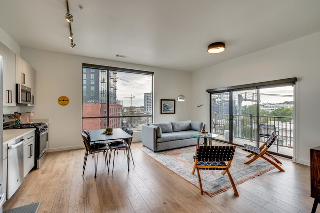 Building Photo - Furnished in The Gulch! Free December Rent!