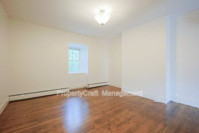 Building Photo - 29 E Springfield St