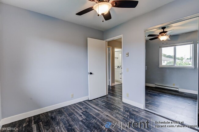 Building Photo - 4 br, 1.5 bath Condo - 201 Carriage Drive,...