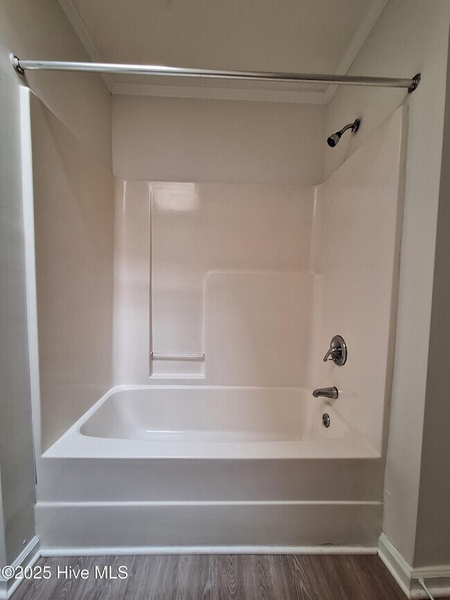 Building Photo - 3979 Sterling Pointe Dr