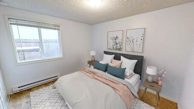 Building Photo - Open & spacious Beaverton duplex with fenc...