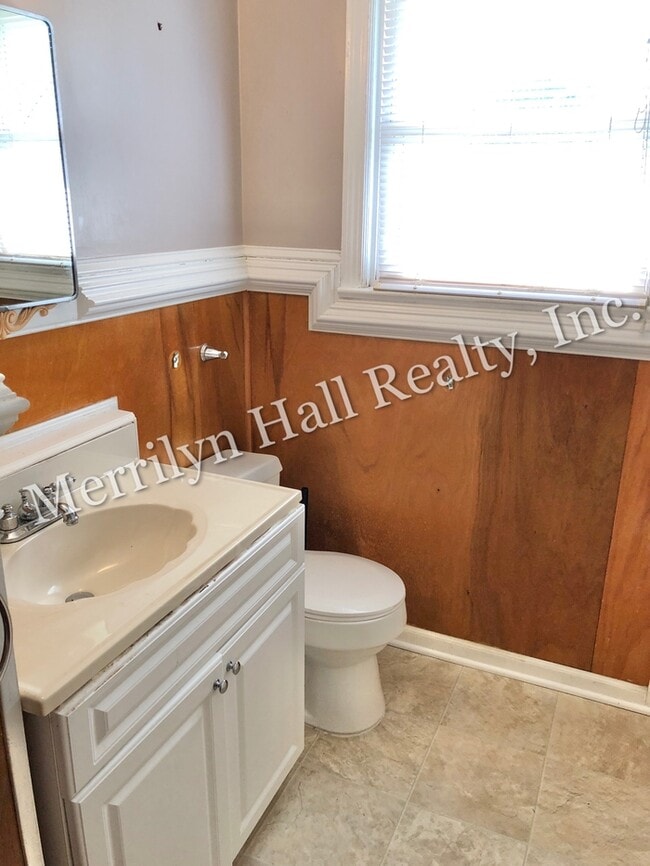 Building Photo - 2130 Morninglo Ln