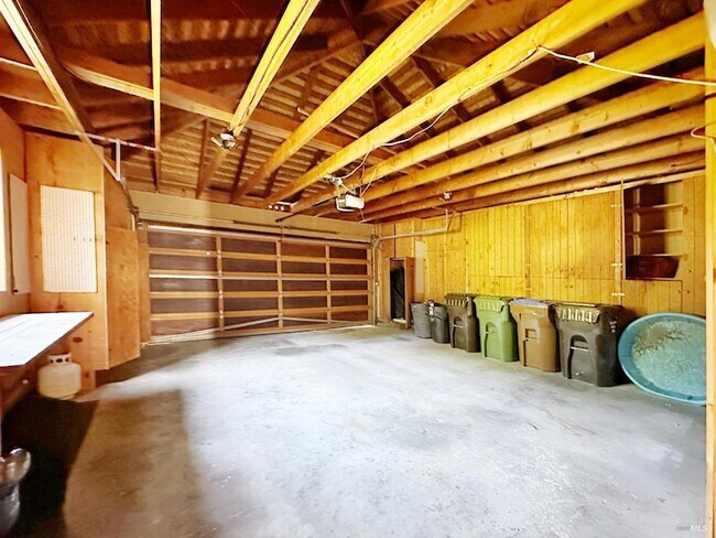Building Photo - 172 Great Cir Dr