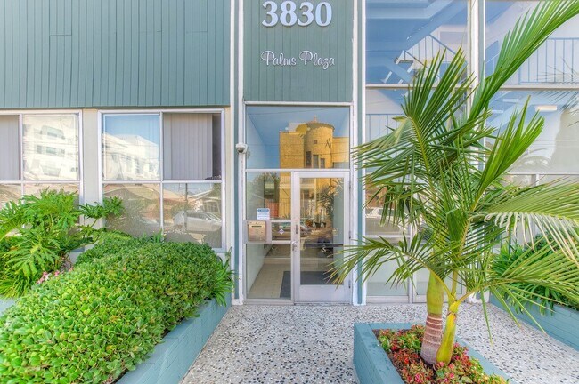 Primary Photo - 3830 Vinton Ave