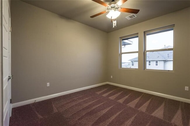 Building Photo - 6814 E Riverside Dr