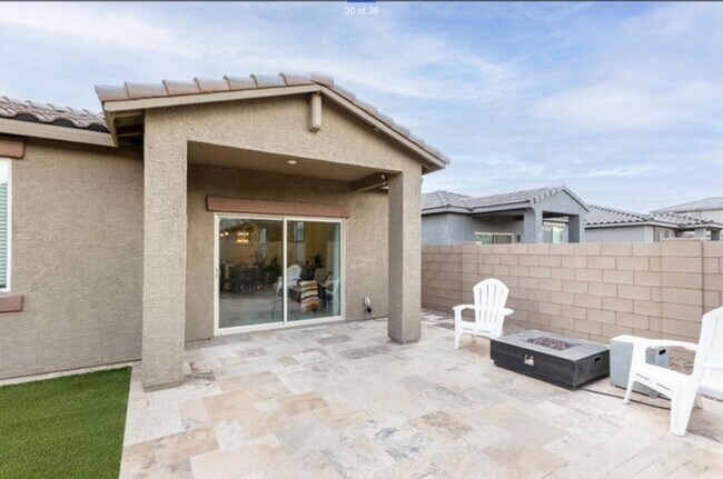 Building Photo - Beautifully Upgraded 4 - Bedroom 2 - Bath ...