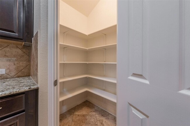 Building Photo - 1920 Mary Ella Dr