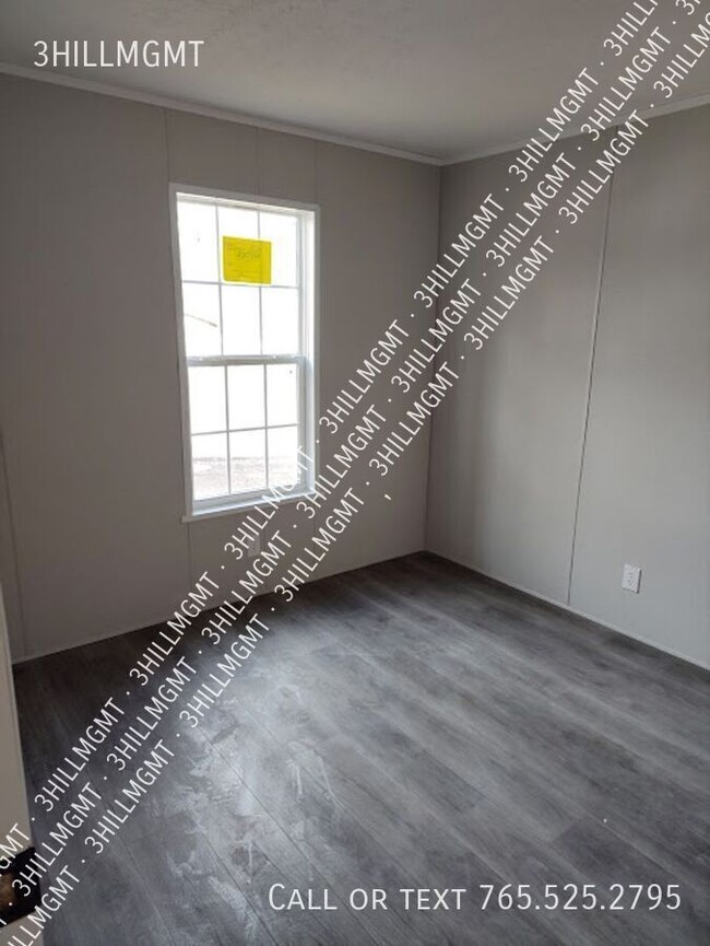 Building Photo - 5600 W Kilgore Ave