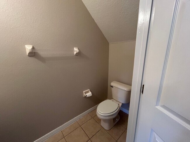 Building Photo - 458 Tradition Ln