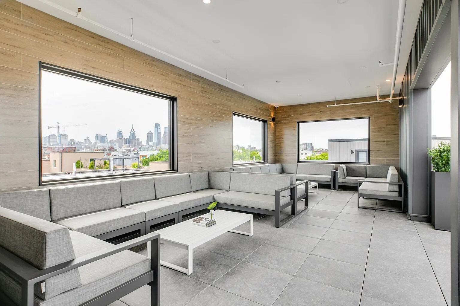 Building Photo - 860 N 3rd St