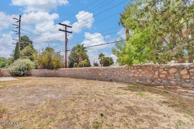 Building Photo - 9100 Parkland Dr