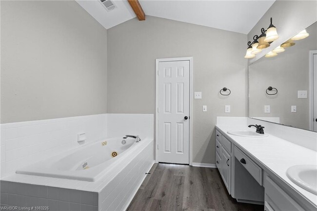 Building Photo - 8808 Skypark Dr