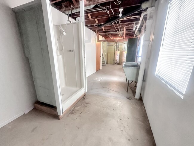 Building Photo - 28 Ridgewood St