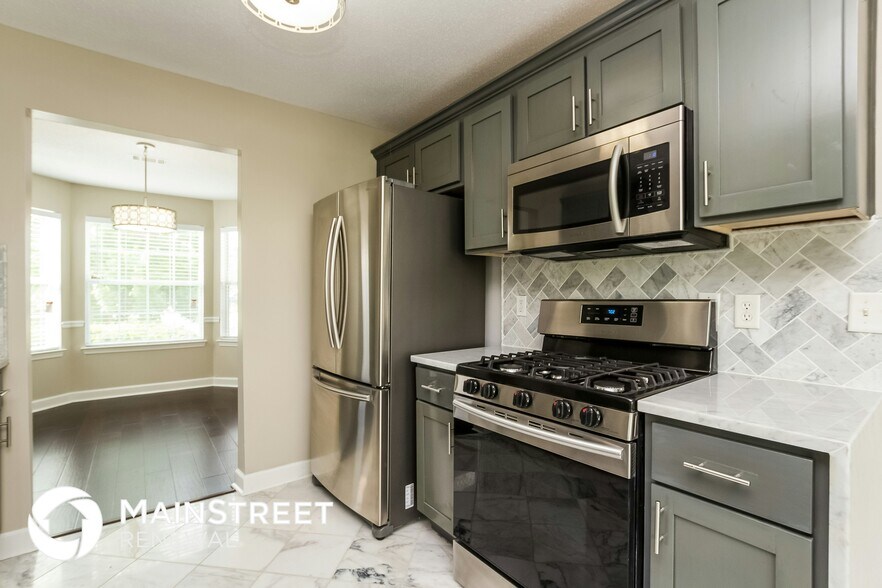 Building Photo - 6123 Lamp Post Pl