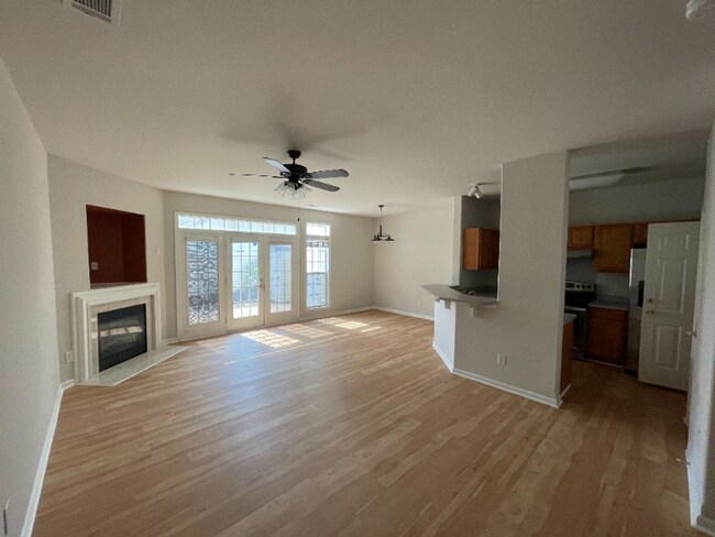 Primary Photo - 2469 Redmayne Ln