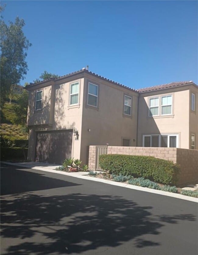 Building Photo - 2787 E Pacific Ct