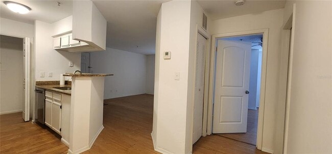 Building Photo - 232 Afton Square