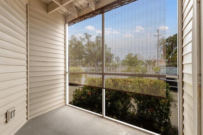Building Photo - 850 S Tamiami Trl