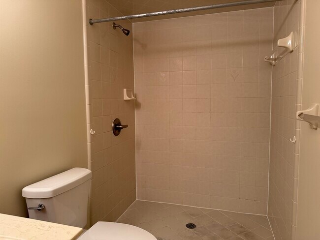 Building Photo - 6741 Veronica Ct