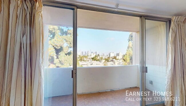 Building Photo - 421 La Fayette Park Pl