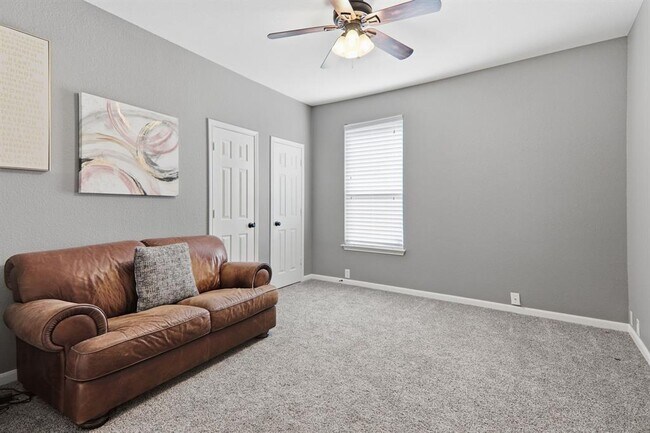 Building Photo - 2157 Paradise Ridge Dr