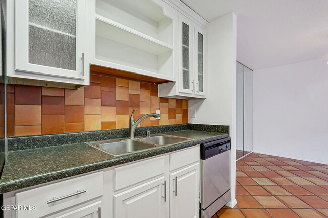 Building Photo - 252 Shadow Mountain Dr